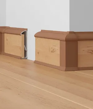 Плинтус DOLLKEN  для вставки полос ламината CSL70 2500x72x19 - Dollken