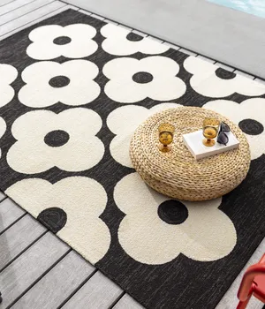 Covor ORLA KIELY OUTDOOR OUTDOOR spot flower black 460805 -